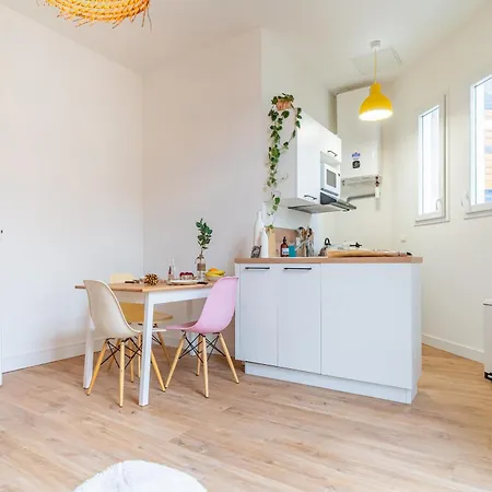 L'atypique - Appt A 150m De La Apartment *